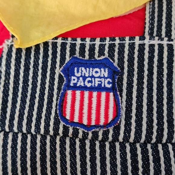 Vintage UNION PACIFIC Train Conductor Plush Stuffed Doll - Hewitt & Howe CHARITY - Picture 2 of 6